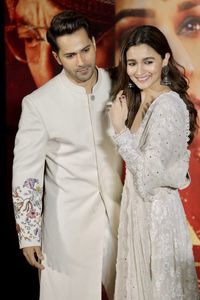 바룬 다완과 알리아 바트(2019년)