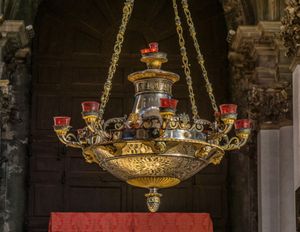 산타 마리아 델라 살루테 성당, 매달린 램프