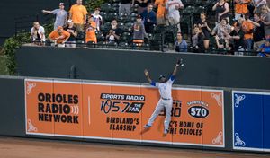 로렌조 케인은 밀워키 브루어스에 17라운드에서 지명되었으며, 2번 올스타에 선정되었고, 2019년 골드 글러브 상을 수상했다.