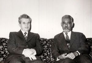 1977년 모크타르와 루마니아 지도자 니콜라에 차우셰스쿠