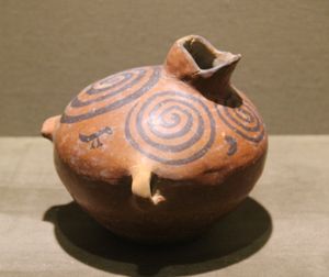 훙산 문화 채색 토기. 내몽골 박물관