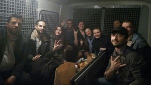 2017년 3월 26일 반부패 재단 자원봉사자와 직원 체포