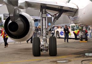 전기 택싱 시스템은 Messier-Bugatti-Dowty가 제작했다.