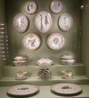 크리스티안보르 궁전의 "플로라 다니카" 식기 세트 조각