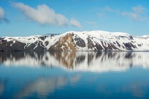 칼데라 중심에서 서남서 방향 조망