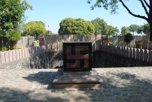 Gitai Mandir는 화강암 석판에 새겨진 바가바드 기타의 모든 구절을 담고 있다.