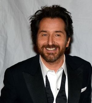 에두아르 베어가 시상식을 진행했다.