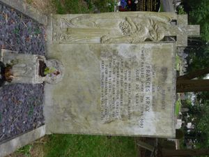 레지의 첫 번째 결혼 상대였던 프란시스 셰이의 묘비