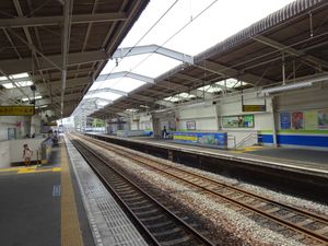 2016년 8월 신후나바시역 플랫폼