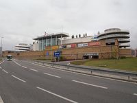 체코 프라하에 위치한, 유니베일-로담코-웨스트필드가 소유한 최대 쇼핑몰인 Centrum Chodov