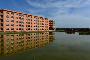 바리살 대학교의 학술 건물