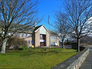 카운티 빌딩, 딩월, 1965년 건설