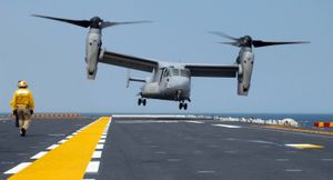 2007년 낫소에 착륙하는 MV-22 오스프리.