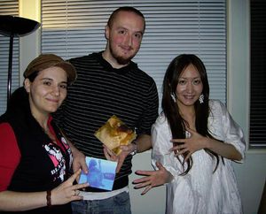 2008년의 KOKIA(오른쪽)