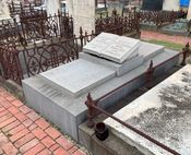 앨프리드와 패티 디킨의 묘, 세인트 킬다 묘지