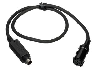 TurboGrafx-16은 다른 컨트롤러 포트를 사용했기 때문에 입력 장치와 주변 장치를 TurboDuo에서 사용하려면 어댑터가 필요했다.