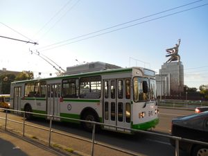 모스크바에서 운행 중인 ZiU-682GM1, 러시아