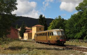ferrovia Sulmona-Isernia}})를 따라 있는 칸사노 기차역의 역사적인 기차