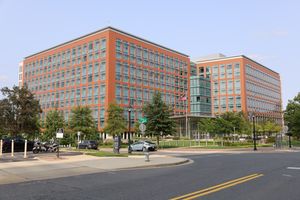 메릴랜드주 노스베세다에 위치한 국립 알레르기·전염병 연구소 건물