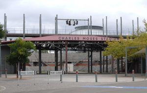 찰스 모세스 스타디움