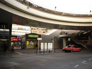 2007년 2월, 역 남쪽 출구