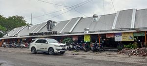 수라바야, 자와티무르의 터미널 마누칸에 있는 센트라 위사타 쿨리너