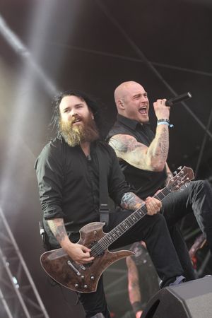 2014년 로빈 슌네손과 네이선 제임스 빅스