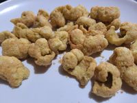 치차론}} (버섯, 감자, 당근, 타피오카 전분으로 필리핀에서 제작)