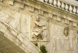 다리 위 성 마르코 부조의 세부 묘사