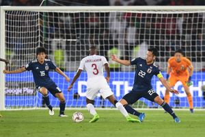 결승전 일본전에서 플레이하는 하산