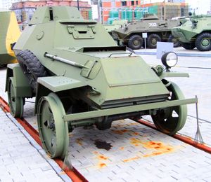 러시아 베르흐냐야피시마 군용 차량 및 자동차 박물관에서 재생산한 BA-64ZhD.