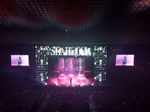 2019년 비슈케크에서 공연하는 샤흐조다