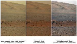 화성 샤프 산의 색상 버전 비교.