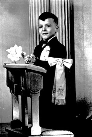 1950년대 중반 비비에의 첫 영성체 모습