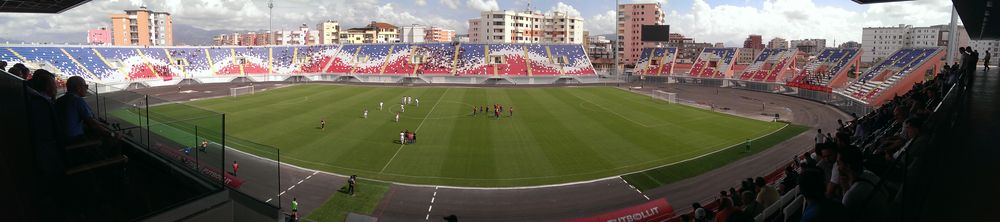 재건축 후의 로로 보리치 경기장