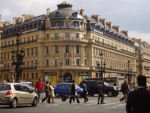 오페라 광장 2번지