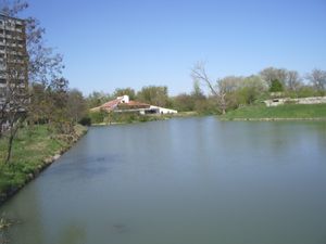 얌볼, 불가리아의 시립 경기장과 시립 공원 근처의 툰자강