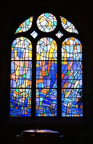 생 베니뉴 교회 (퐁타리에)의 스테인드 글라스 창