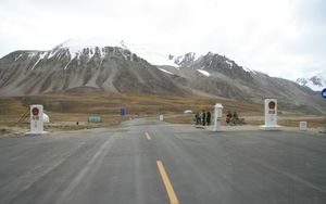 중국-파키스탄 국경, 쿤제랍 고개