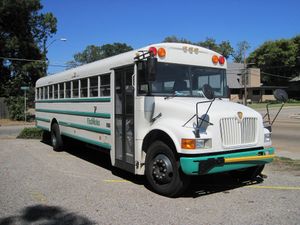 테네시주 멤피스의 교회 버스