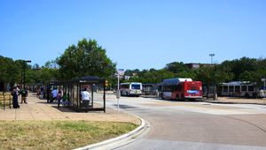 애나코스티아 역의 버스 터미널