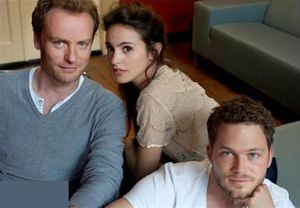 에체기, &Me의 출연 배우들 마크 바슈케, 테운 루익스와 함께