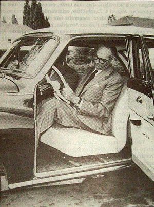 아르헨티나에서 제작된 DKW Auto Union 1000을 시험하는 대통령.