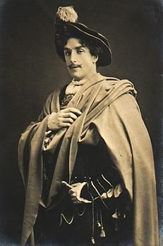 월터 햄프던, 런던 애들피 극장에서 말괄량이 길들이기의 루센티오 역 (1904)