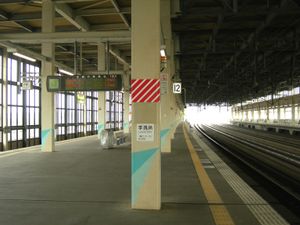 2009년 9월의 신칸센 승강장
