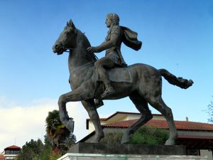 펠라의 알렉산드로스 대왕 동상