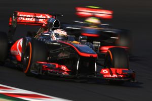 2013년 일본 GP에서 버튼과 페레즈