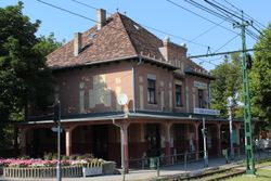 주 광장에 있는 구 HÉV 역