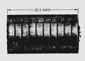 M1890 박격포용 장약. 최대 10개의 작은 화약 자루를 함께 묶어 만들었다. 더 큰 장약은 포탄의 속도를 증가시켜 사거리를 늘렸다.