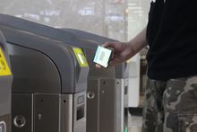 우한 지하철은 전체 네트워크에서 QR 코드 결제를 도입했다